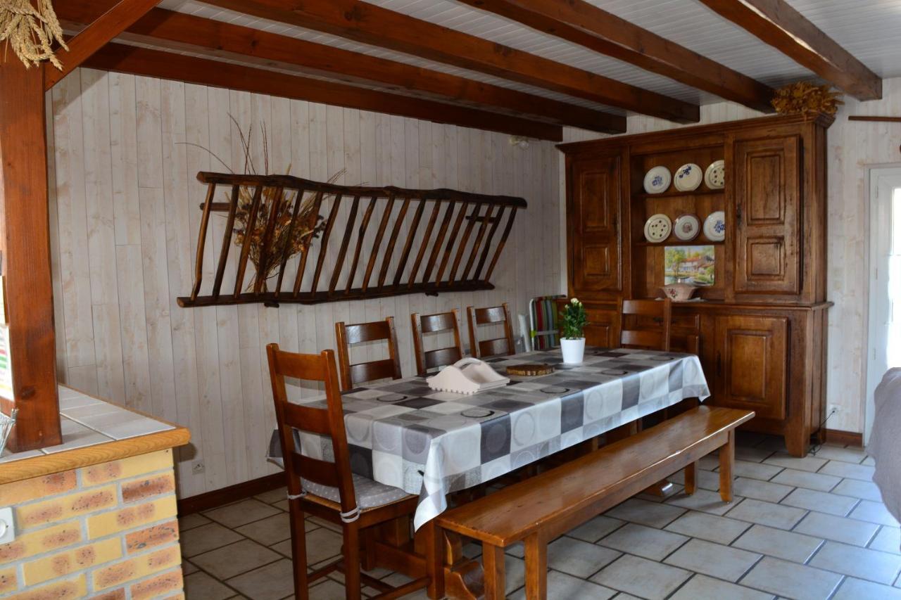 Marais Poitevin Bord Riviere Peche ,Barque, Velos, Wifi, Linge, Cheminee, Cuisine, Terrain De Boules La Taillee 外观 照片