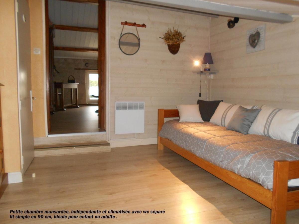 Marais Poitevin Bord Riviere Peche ,Barque, Velos, Wifi, Linge, Cheminee, Cuisine, Terrain De Boules La Taillee 外观 照片