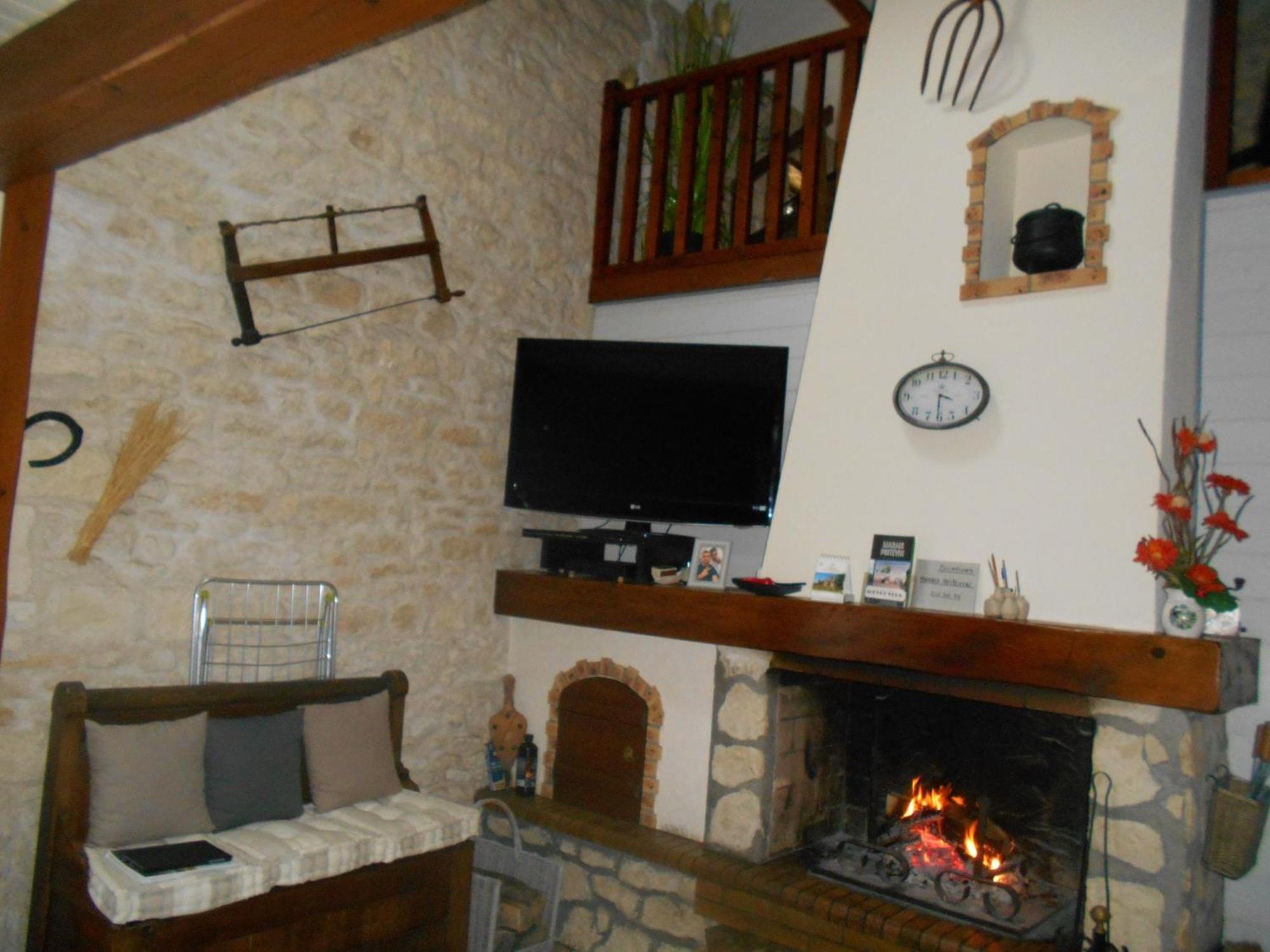 Marais Poitevin Bord Riviere Peche ,Barque, Velos, Wifi, Linge, Cheminee, Cuisine, Terrain De Boules La Taillee 外观 照片