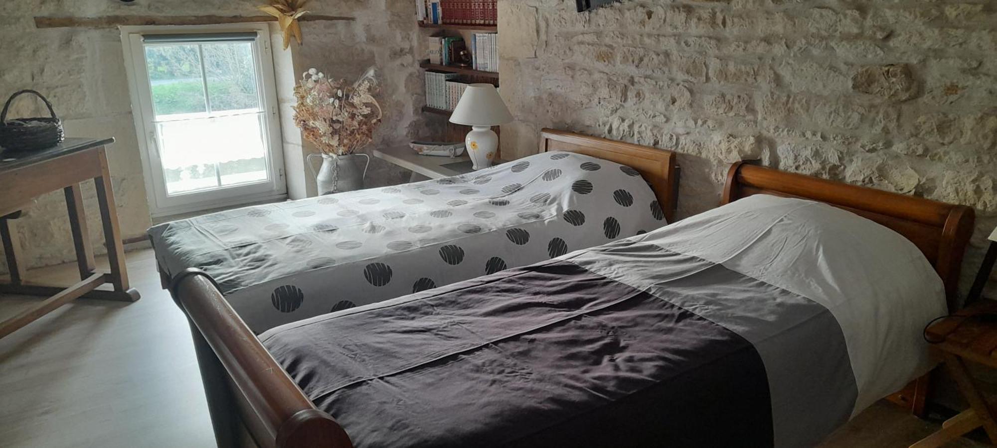 Marais Poitevin Bord Riviere Peche ,Barque, Velos, Wifi, Linge, Cheminee, Cuisine, Terrain De Boules La Taillee 外观 照片